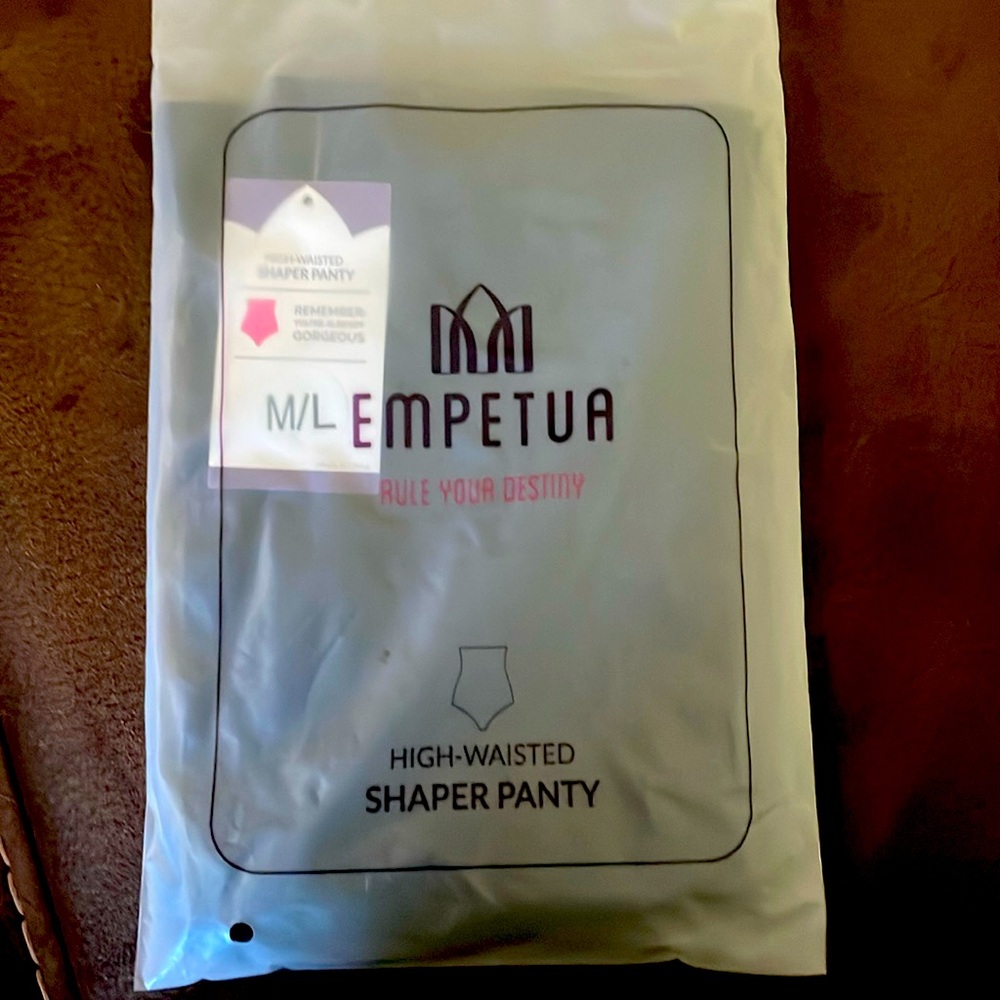 NWT - EMPETUA High-Waisted Shaper Panty. Size M/L. Black